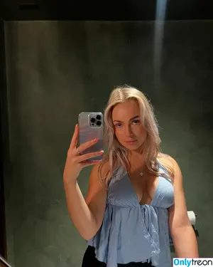 Olivia Hollands / oliviahollandss nude photo #0054