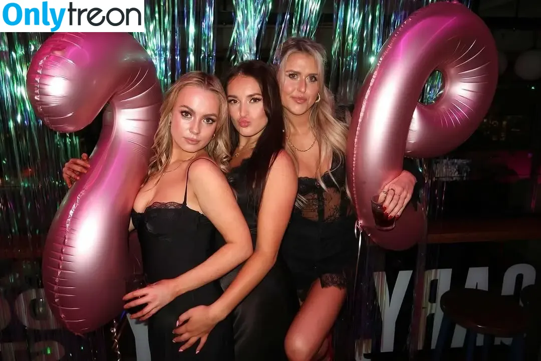 Olivia Hollands nude photo #0011 (oliviahollandss)
