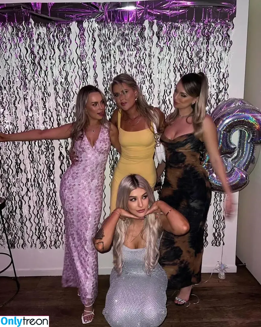 Olivia Hollands nude photo #0033 (oliviahollandss)