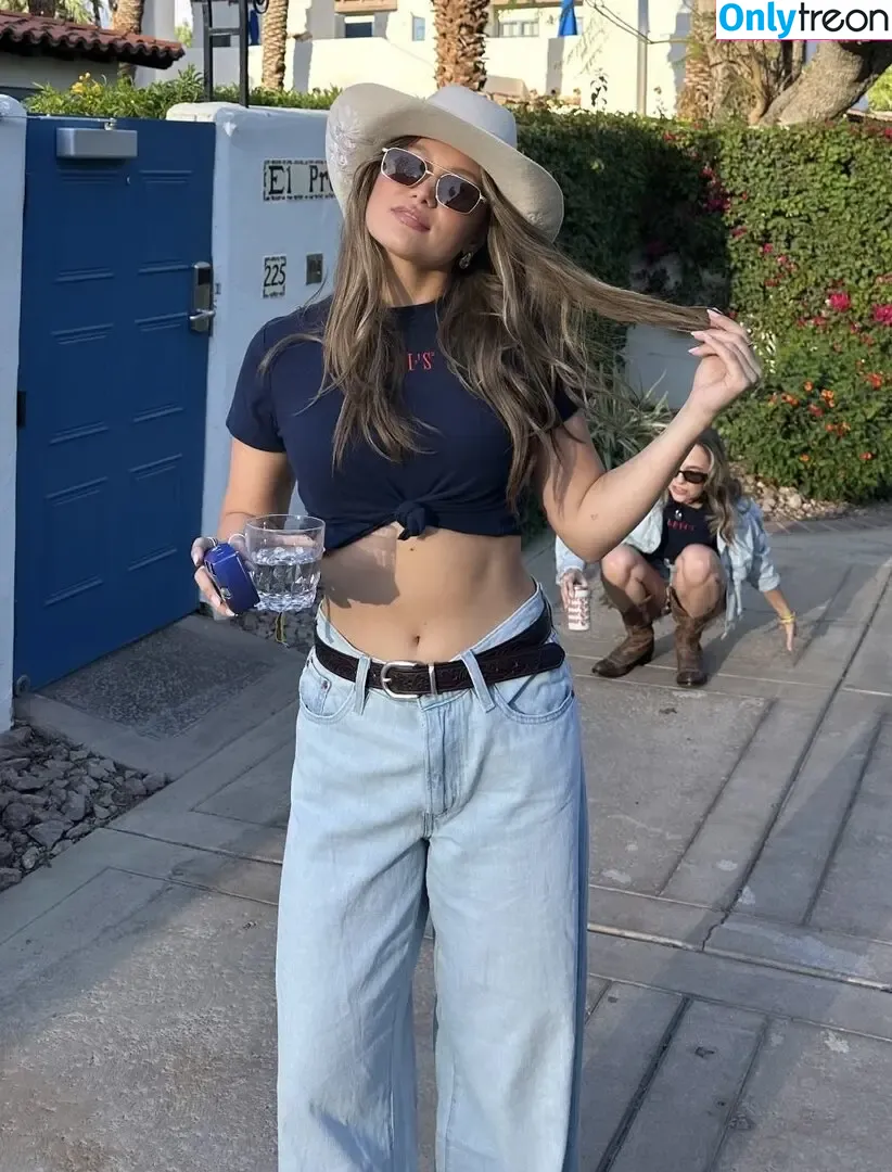Olivia Holt nude photo #0570 (Non-Nude / Preview / olivia_holt)