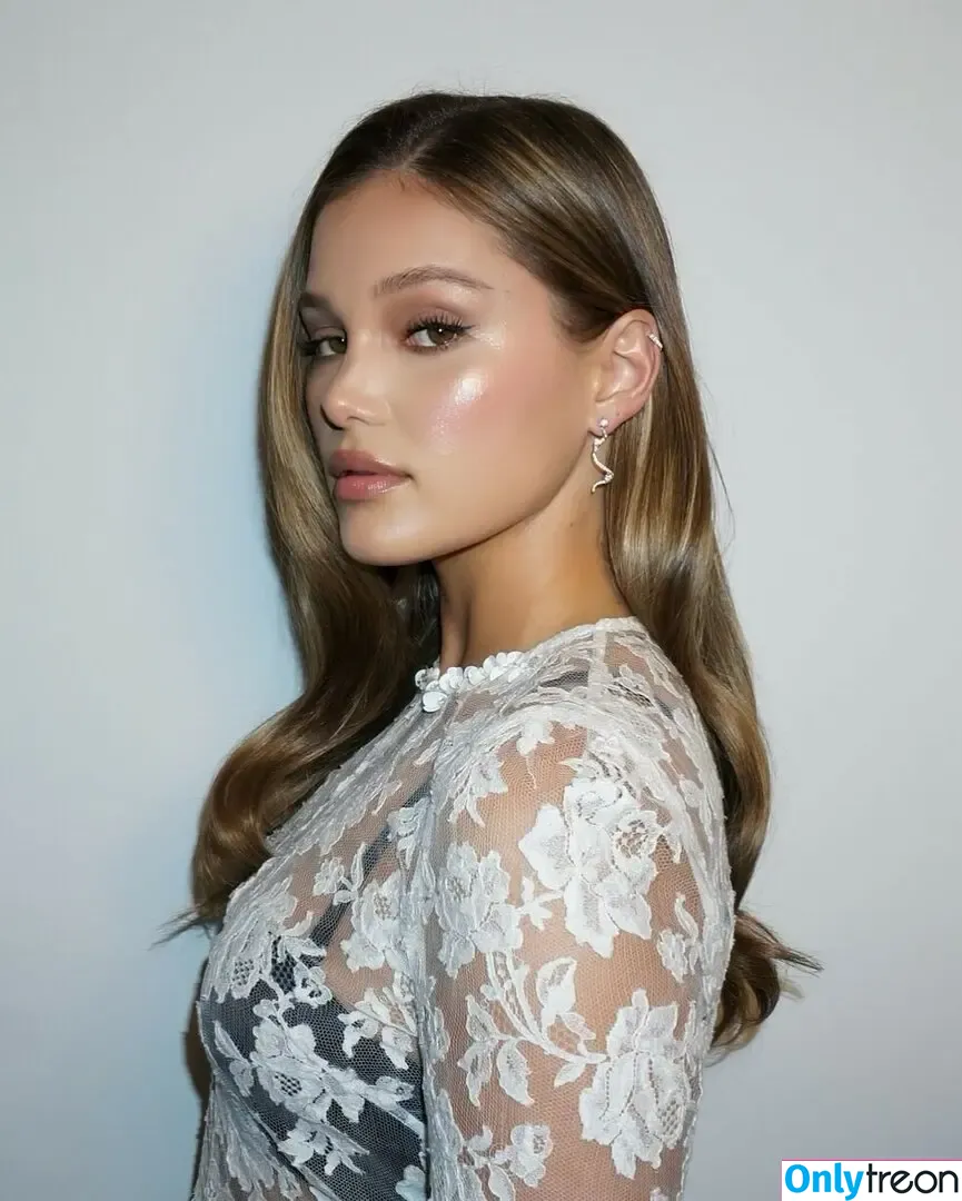 Olivia Holt nude photo #0645 (Non-Nude / Preview / olivia_holt)