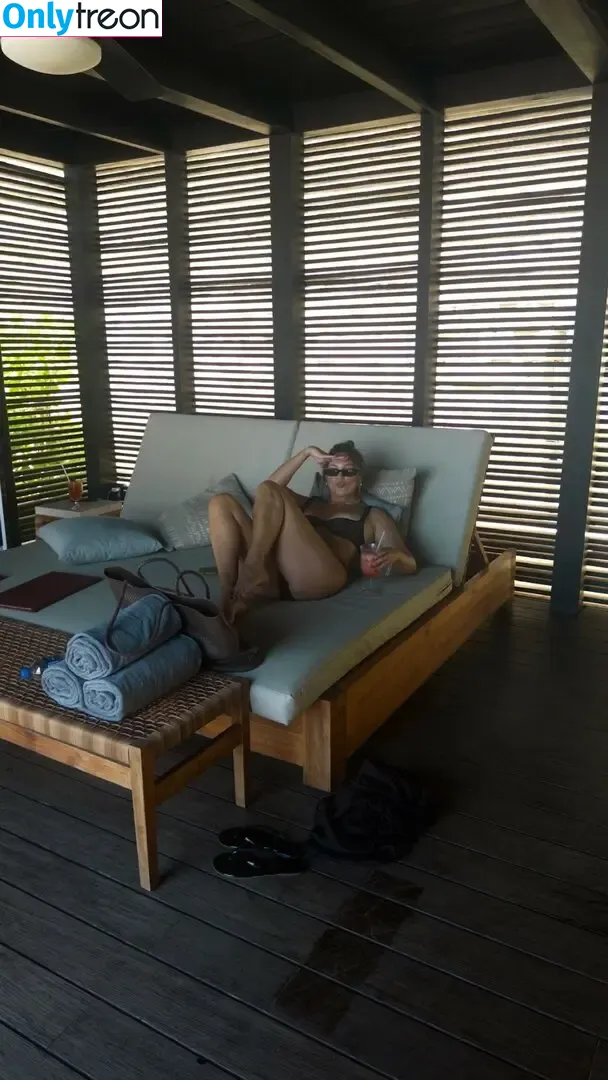 Olivia Holt nude photo #0696 (Non-Nude / Preview / olivia_holt)