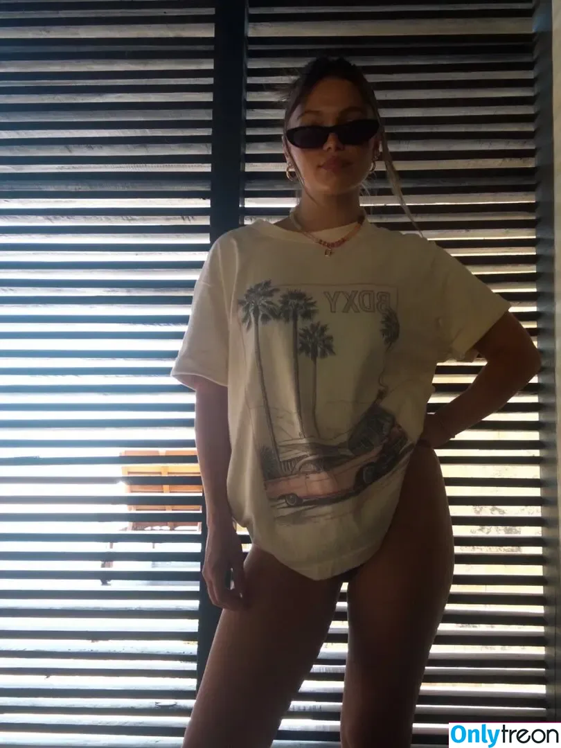 Olivia Holt nude photo #0702 (Non-Nude / Preview / olivia_holt)