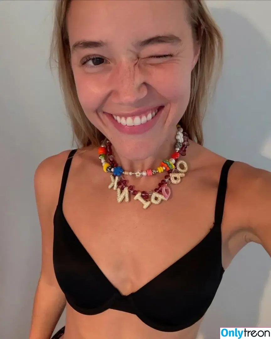 Olivia Ponton голая photo #3805 (olivia.ponton / olivia_ponton)