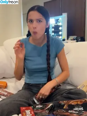 Olivia Rodrigo / oliviarodrigo nude photo #4195