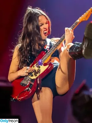 Olivia Rodrigo / oliviarodrigo nude photo #4396