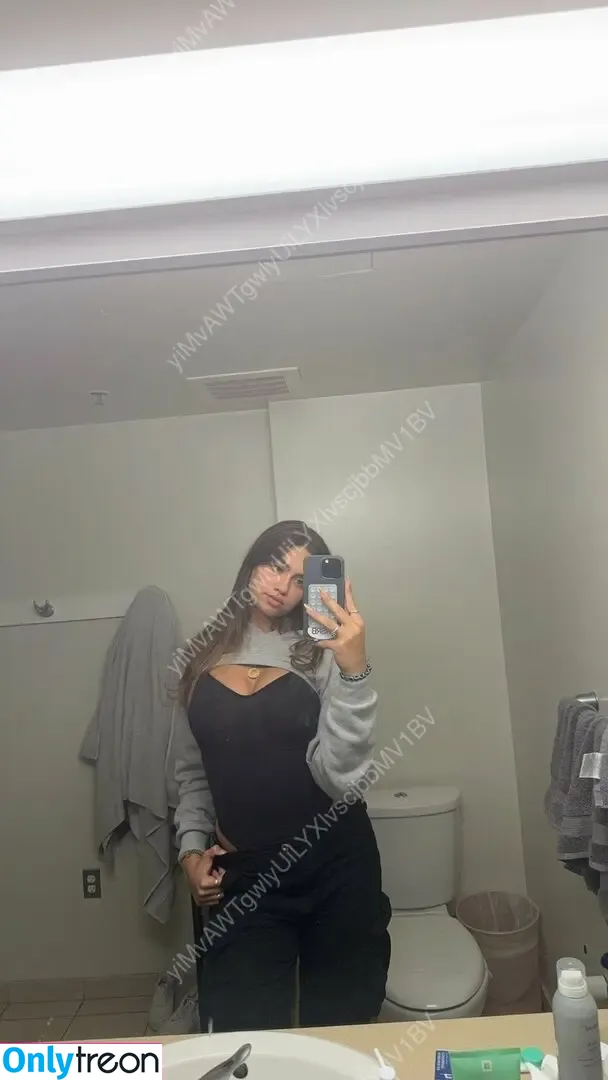 Olivia Silfies nude photo #0012 (oliviassilfies)