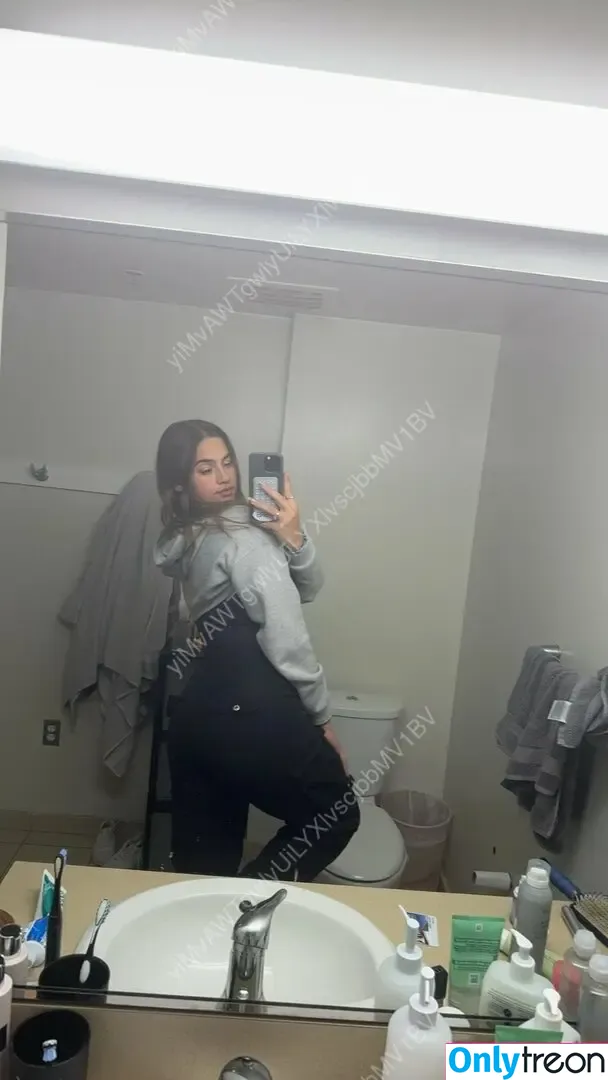 Olivia Silfies nude photo #0013 (oliviassilfies)