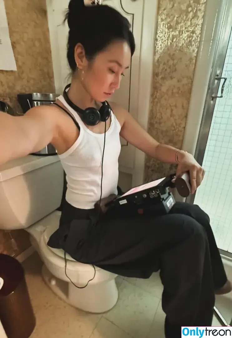 Olivia Sui nude photo #0139 (Smosh / oliviasui)