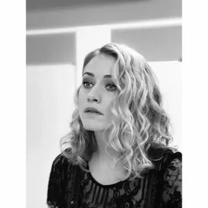 Olivia Taylor Dudley / oliviataylordudley фото голая #0018