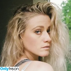 Olivia Taylor Dudley / oliviataylordudley фото голая #0180