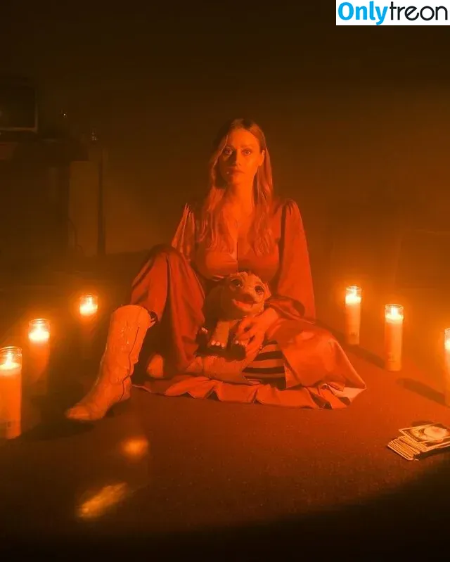 Olivia Taylor Dudley голая photo #0006 (oliviataylordudley)