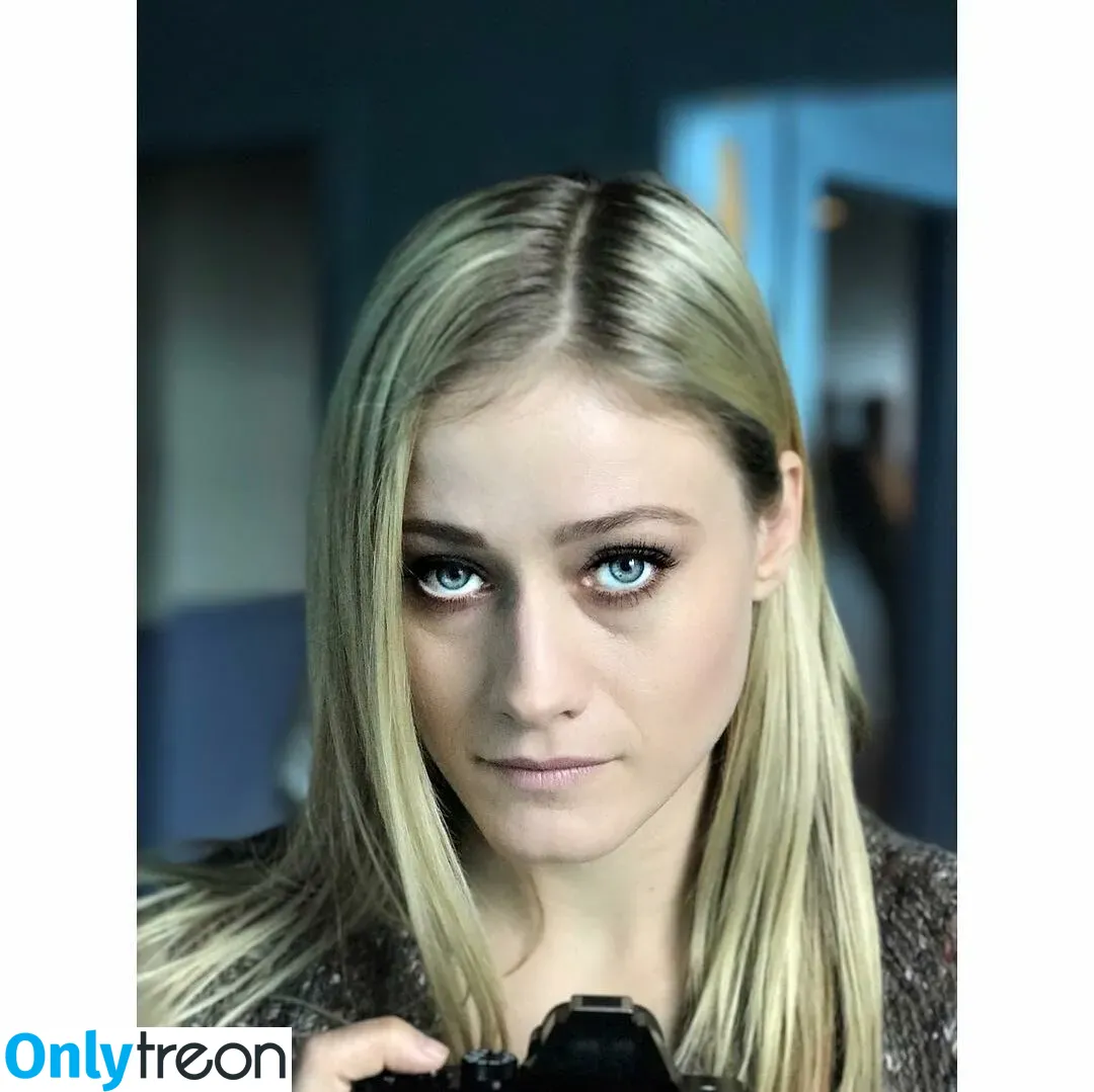 Olivia Taylor Dudley голая photo #0019 (oliviataylordudley)