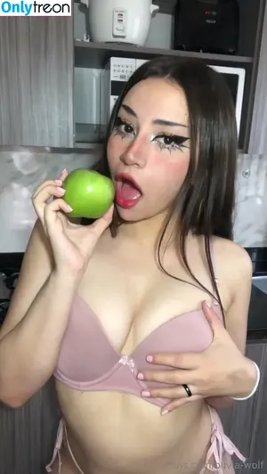 olivia-wolf / oliviawolfmusic nude photo #0051