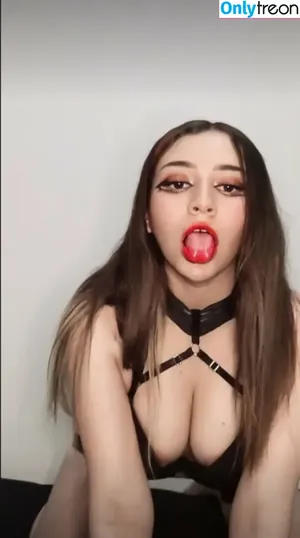 olivia-wolf / oliviawolfmusic nude photo #0092
