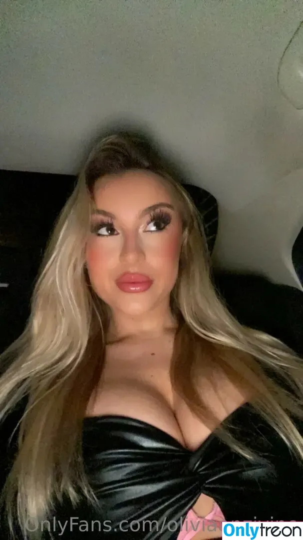 oliviaanzivine nude photo #0034 (o_anzivine)