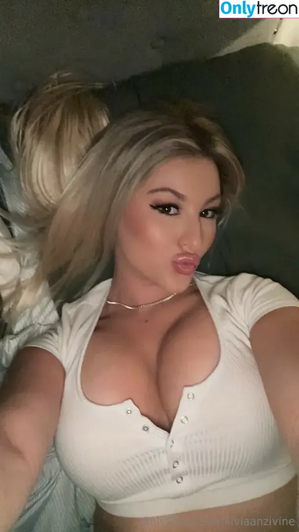oliviaanzivine nude photo #0041 (o_anzivine)