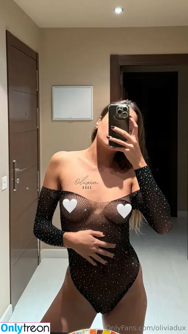 oliviadux nude photo #0003 (oliviadux2)