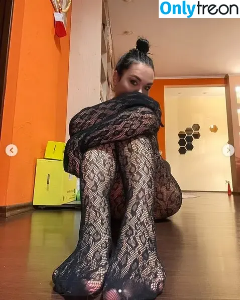 Oliviagoold Content голая photo #0002 (_oliviagoold_)