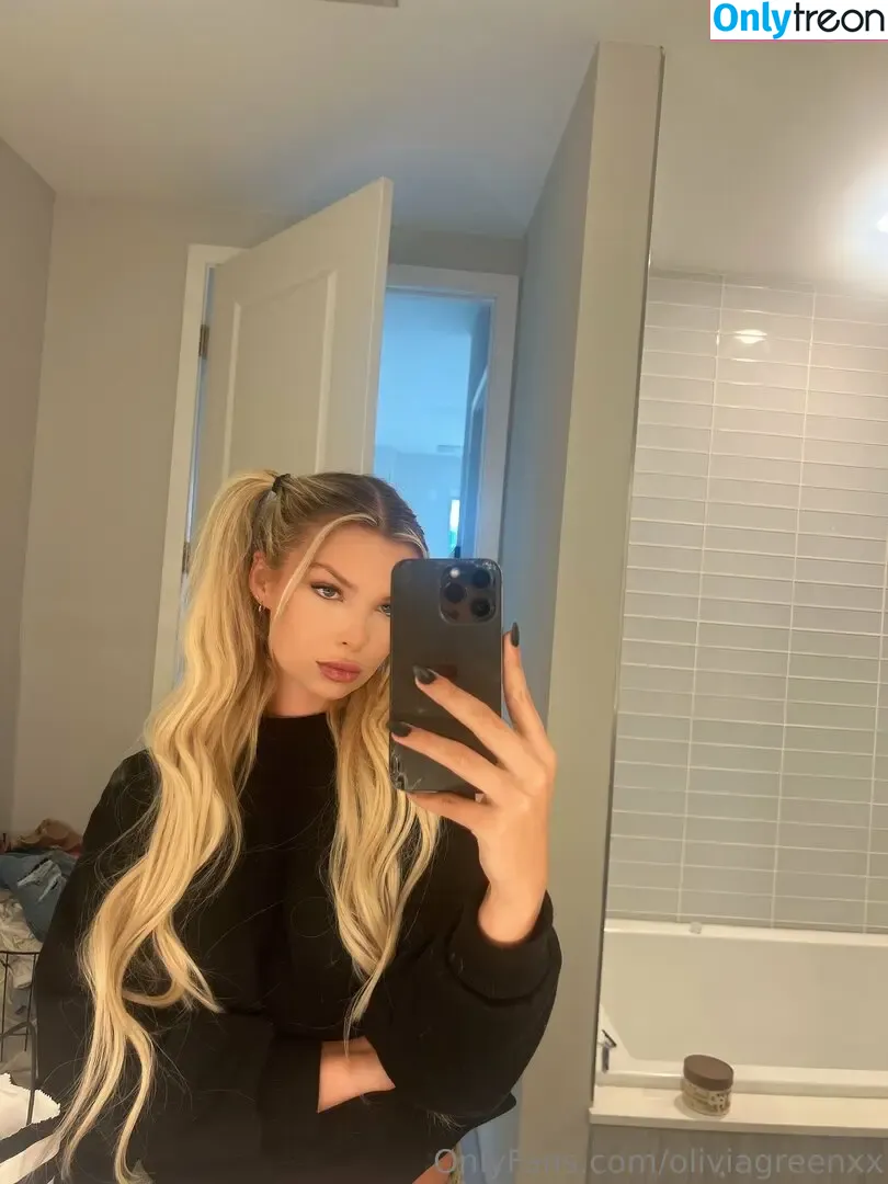 oliviagreenxx nude photo #0029 (oliviagreenx_)