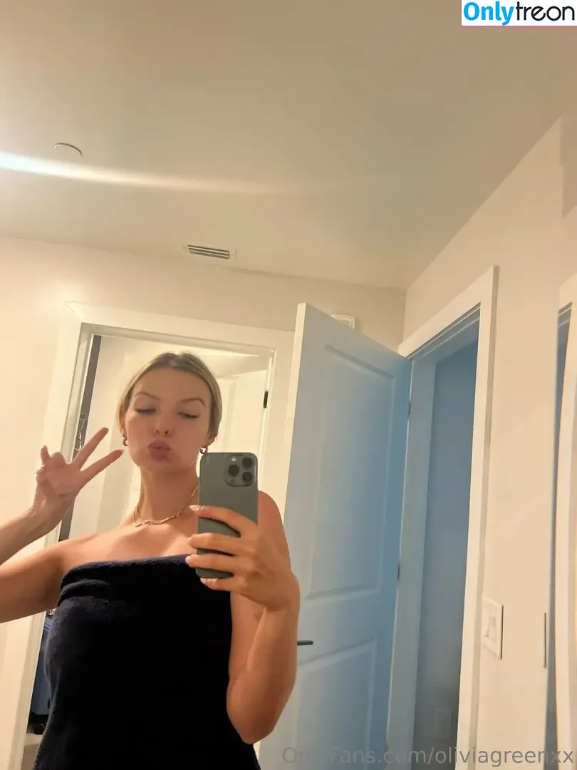 oliviagreenxx nude photo #0060 (oliviagreenx_)