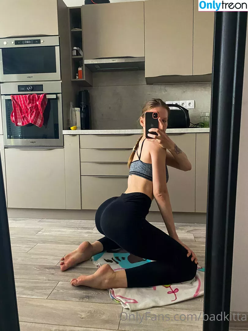 oliviassweetride nude photo #0006 (oliviassweetride)