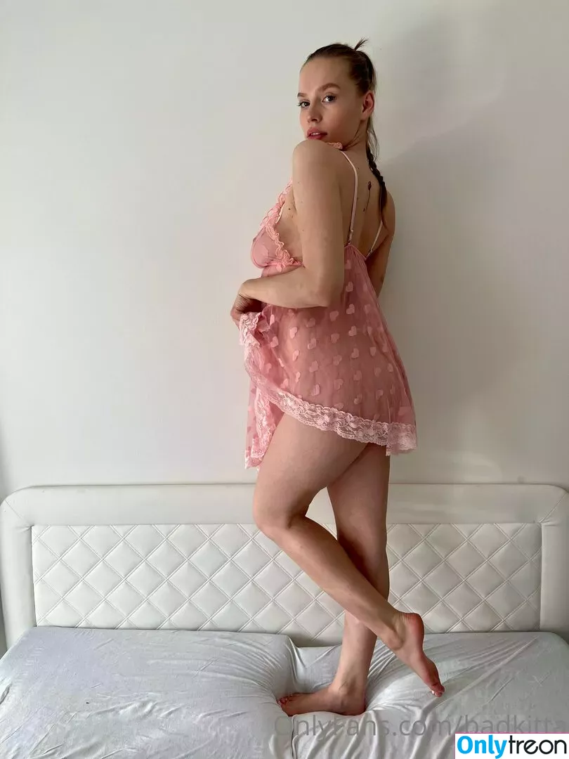 oliviassweetride nude photo #0039 (oliviassweetride)