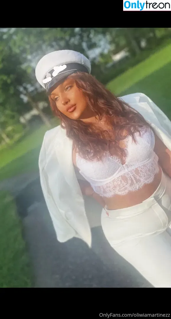 oliwiamartinezz nude photo #0006 (livvmartinez)