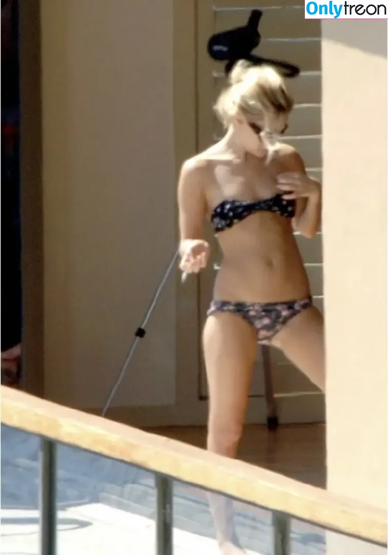 Olsen Twins nude photo #0006 (Olsen Twins)