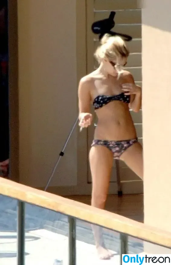 Olsen Twins nude photo #0016 (Olsen Twins)