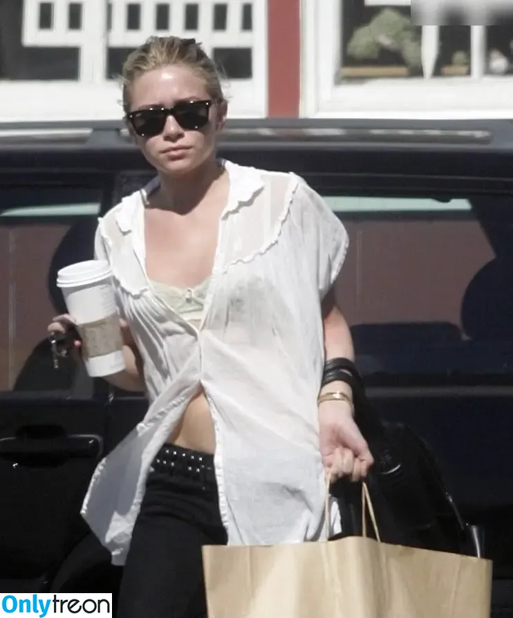 Olsen Twins nude photo #0056 (Olsen Twins)