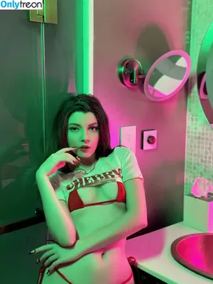 Olyashaa / deepfake / olyashaasaxon nude photo #2121