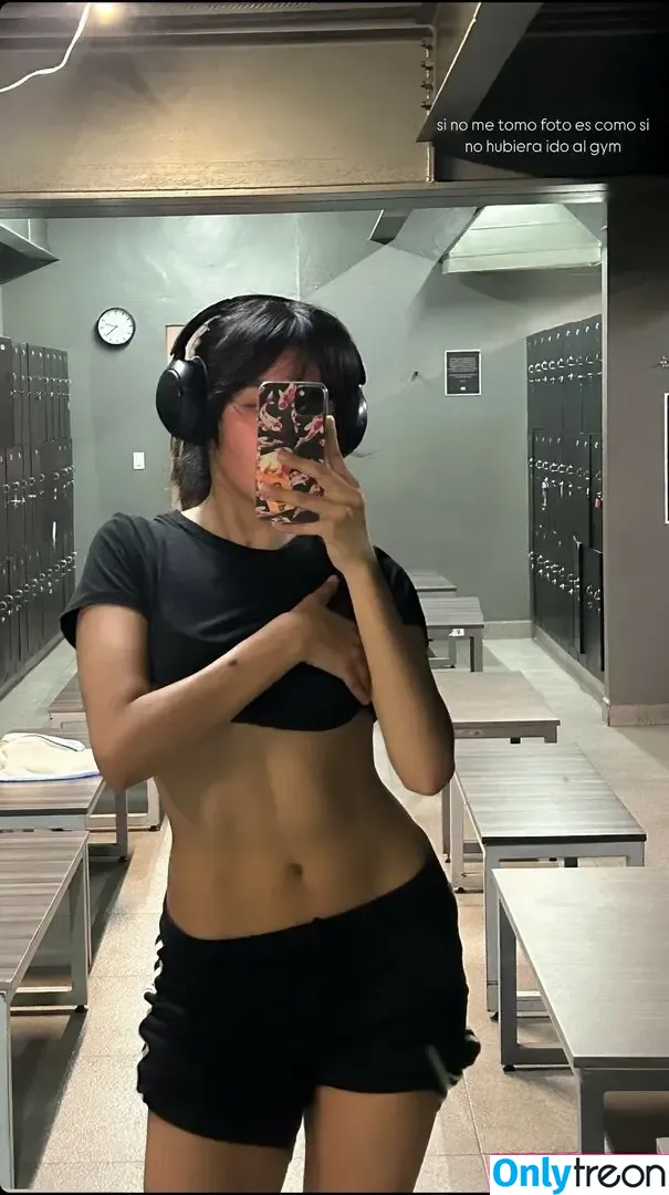 Om4ly nude photo #0020 (Om4ly)