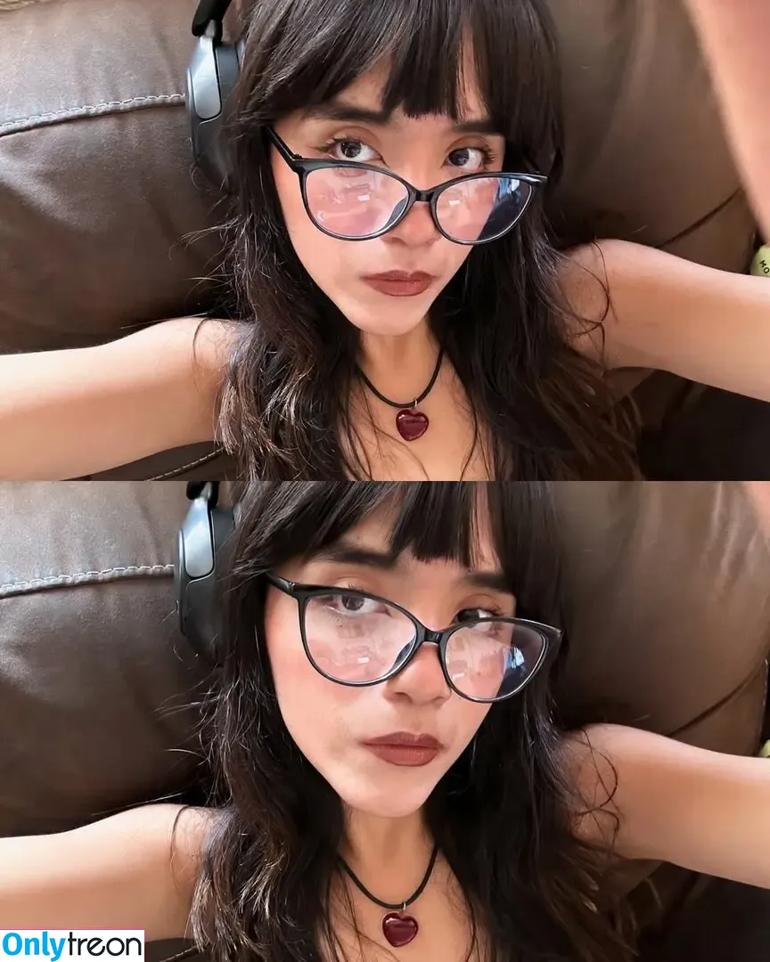 Om4ly nude photo #0063 (Om4ly)