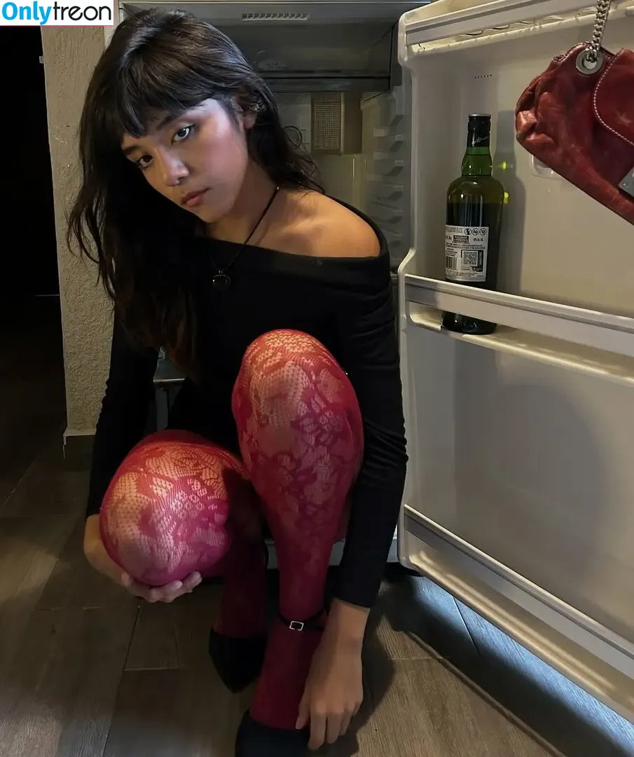 Om4ly nude photo #0074 (Om4ly)