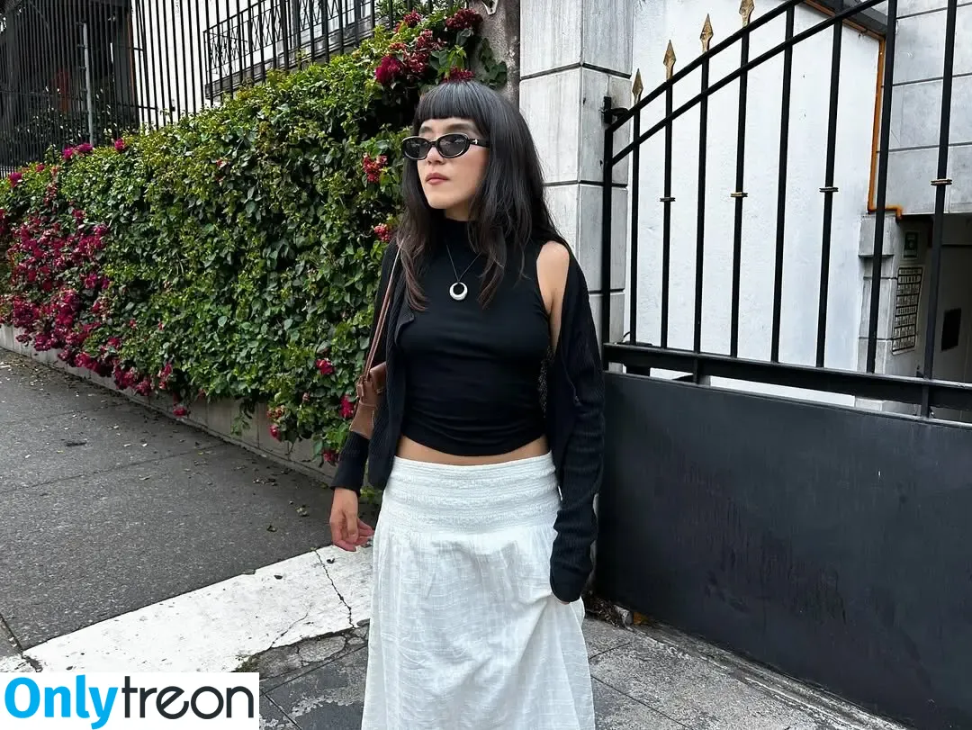 Om4ly nude photo #0095 (Om4ly)