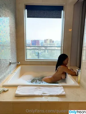 omgitsqueen / omg.its.queen nude photo #0034