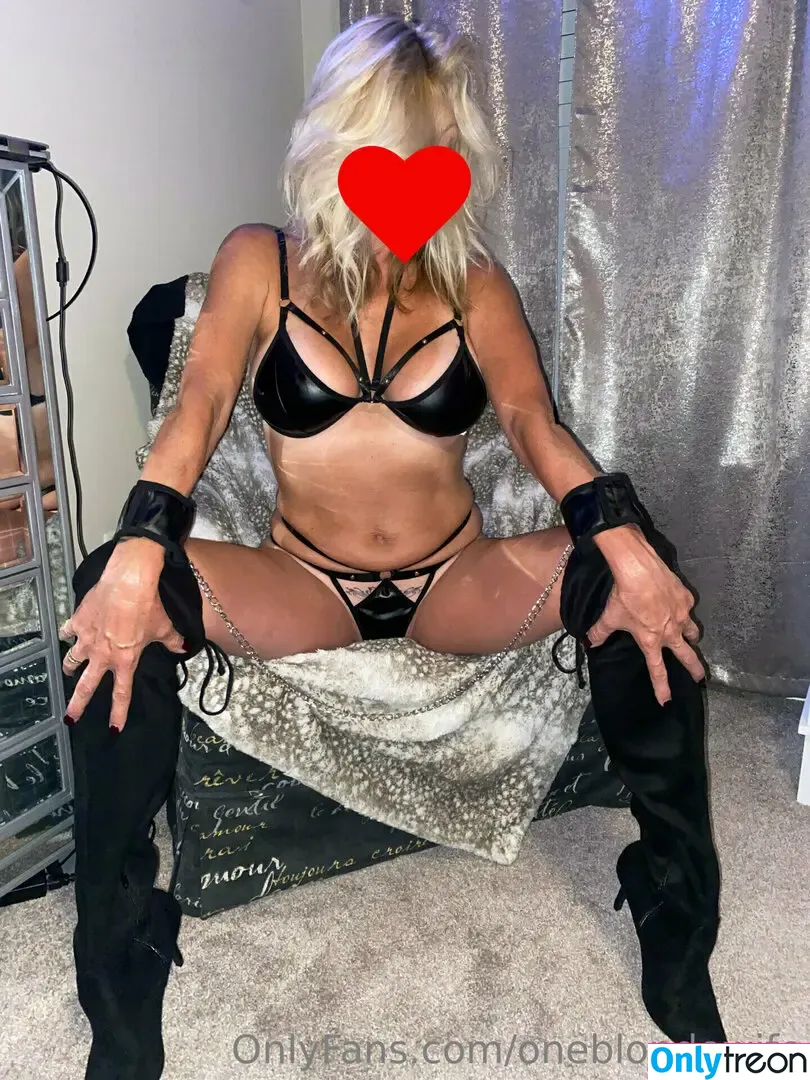 oneblondewife nude photo #0041 (theblondewifelife)
