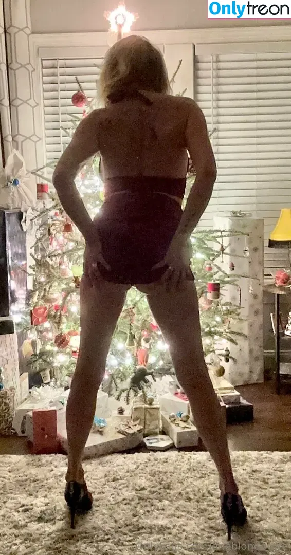 oneblondewife nude photo #0111 (theblondewifelife)