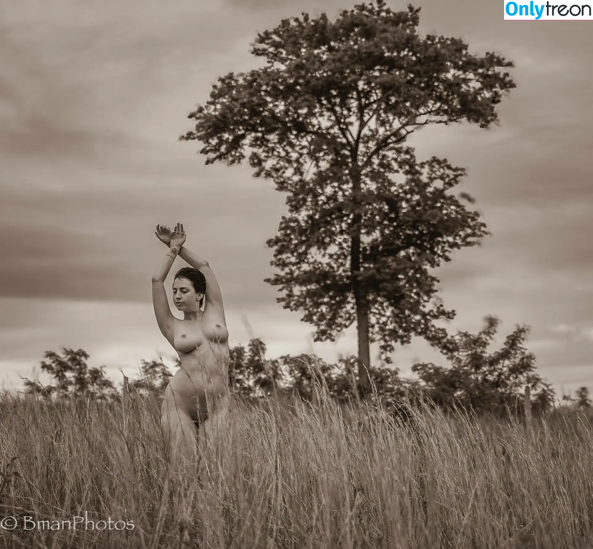 Onekatmalone nude photo #0443 (dfotographer)