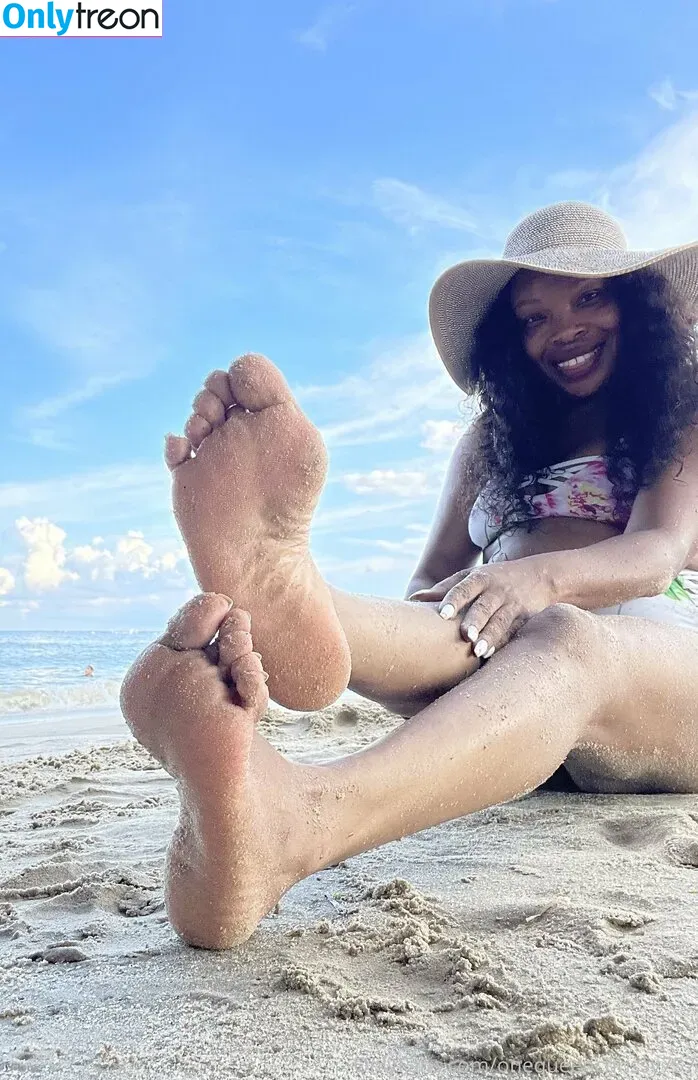 onequeenchrissy757 nude photo #0014 (missamerrrickaa)