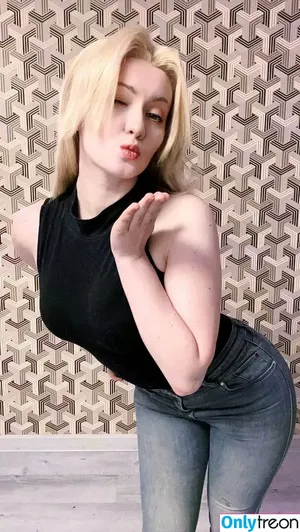 Oniksiya Sofinikum / AdamaeOniksiya / nuviponyali / oniksiya_sofinikum / sofinikum nude photo #1957