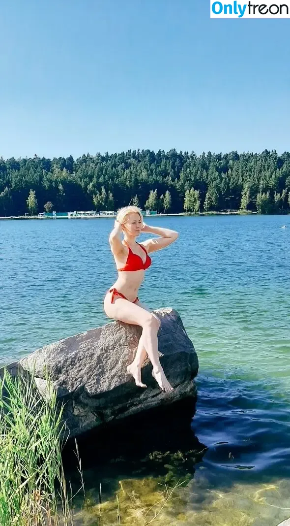 Oniksiya Sofinikum nude photo #1902 (AdamaeOniksiya / nuviponyali / oniksiya_sofinikum / sofinikum)