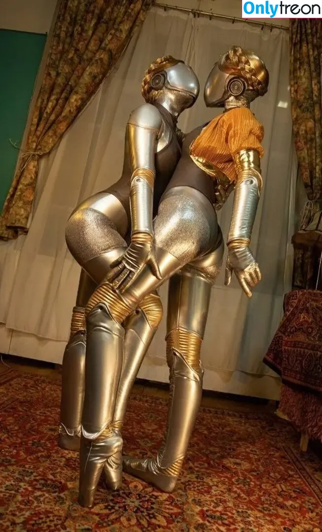 Oniksiya Sofinikum nude photo #1947 (AdamaeOniksiya / nuviponyali / oniksiya_sofinikum / sofinikum)