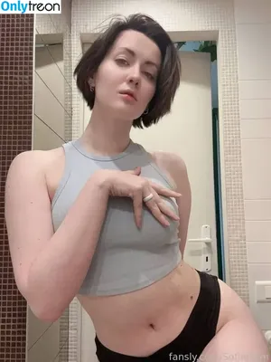 Oniksiya Sofinikum / AdamaeOniksiya / nuviponyali / oniksiya_sofinikum / sofinikum nude photo #2057