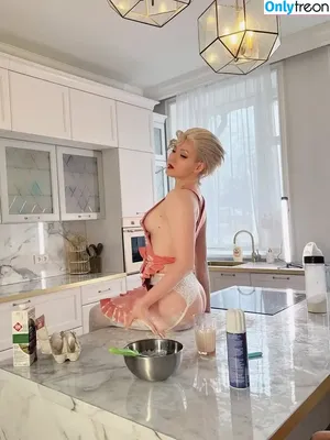 Oniksiya Sofinikum / AdamaeOniksiya / nuviponyali / oniksiya_sofinikum / sofinikum nude photo #2485