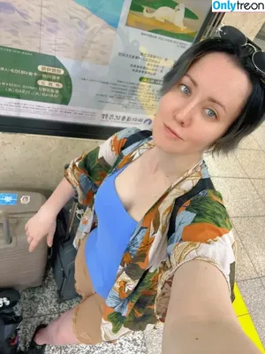 Oniksiya Sofinikum / AdamaeOniksiya / nuviponyali / oniksiya_sofinikum / sofinikum nude photo #2629