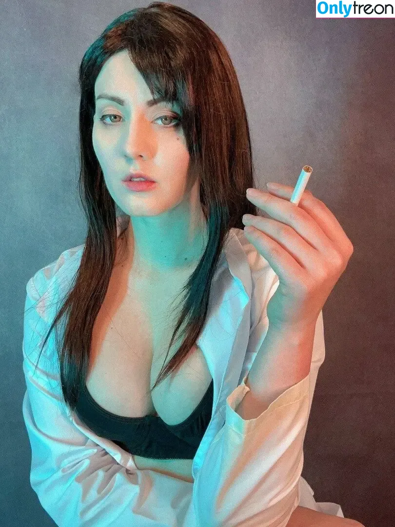 Oniksiya Sofinikum nude photo #2008 (AdamaeOniksiya / nuviponyali / oniksiya_sofinikum / sofinikum)