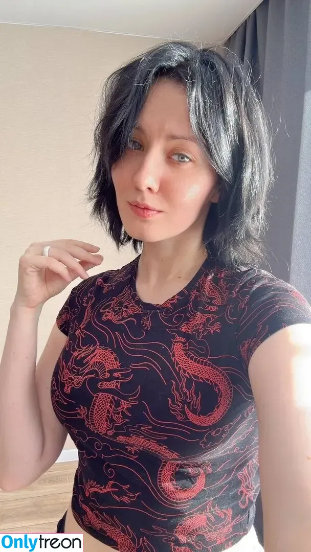 Oniksiya Sofinikum nude photo #2526 (AdamaeOniksiya / nuviponyali / oniksiya_sofinikum / sofinikum)