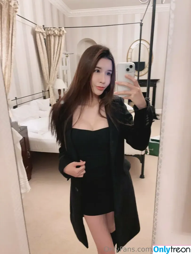 onlycarlyn голая photo #0201 (onlycarlyn)